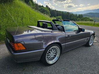 Mercedes-Benz R129 280 SL - 12