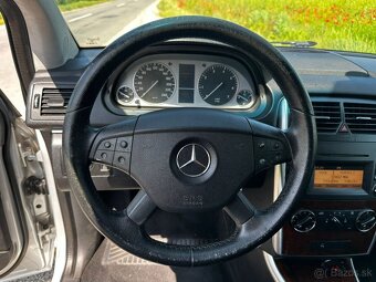 Mercedes-Benz B180 - 12
