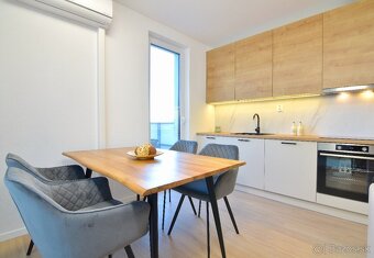 Nový 3izbový byt s klimatizáciou a parkovaním Nitra Mlynárce - 12