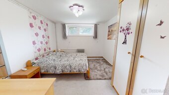 Na predaj rozmerný rodinný dom s pozemkom 2480 m2 v Dubnici  - 12