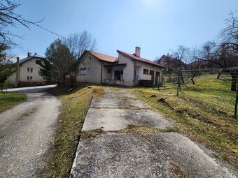 Budova- obchod-ubytovacie zariadenie-dom na predaj Trnovo - 12