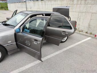 Mercedes C180 - 12