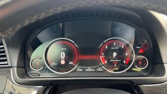 BMW  f11 Rad 5 Touring 530d 258k A/T - 12