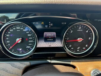 Mercedes-Benz E trieda Kombi 220 d A/T / LED / AVANTGARDE - 12