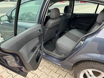 Opel Astra H 1.7 DCi 74kw koup. ČR - 12