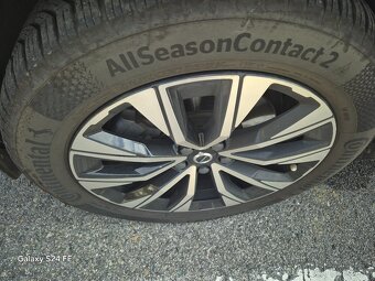 Volvo XC60 2.0 B4 mHEV Plus Dark AWD A/T - 12