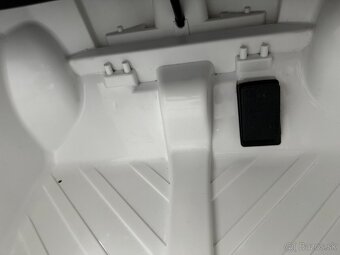 Elektrické auto Audi RS TT - 12