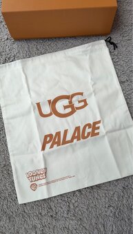 UGG Tasman Slipper Palace x Looney Tunes Chestnut - 12