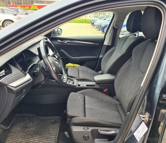 ŠKODA OCTAVIA COMBI 2.0 TDI STYLE 4X4 DSG - 12