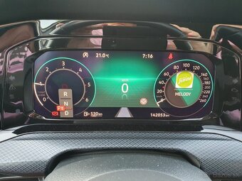 Predám Volkswagen Golf 2.0Tdi DSG VIRTUAL COCKPIT - 12