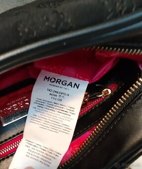 Elegantná čierna prešívaná crossbody kabelka MORGAN - 12