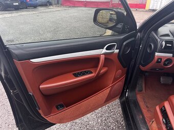 Porsche Cayenne S 4.8 V8 - 12