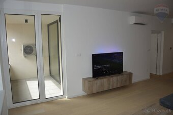 Prenájom novostavba 2 izbový byt Nitra centrum + garážové st - 12