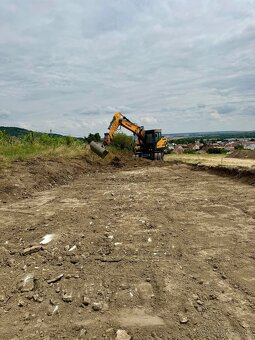 Základové dosky, spevnené plochy, pripojky, stavby na kľúč - 12