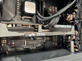 Ryzen 7 7800X3D\64GB\RTX 5070Ti\SSD\1000W Zdroj - 12