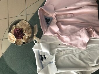 TOMMY HILFIGER originál set 2x polotricko+kabelka darcek - 12