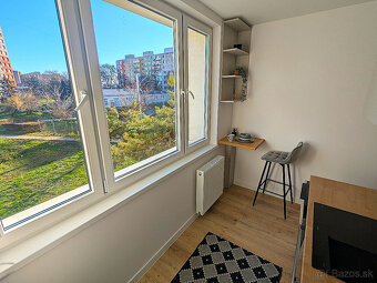 Štýlový, rekonšt. 2 izbový Galaktická, Lo, 2.p, voľný kúpou - 12