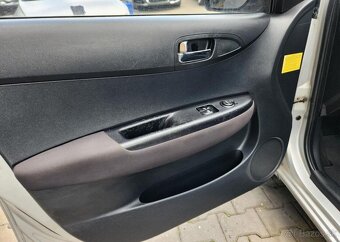 Hyundai i20 1.2-KLIMA-1.MAJITEL - 12