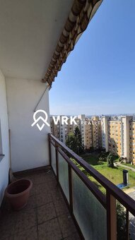 PRIESTRANNÝ 4 IZBOVÝ BYT S 2 LOGGIAMI, PEKINSKÁ, SÍDL. ŤAHAN - 12