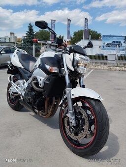 SUZUKI GSR 600 - 12