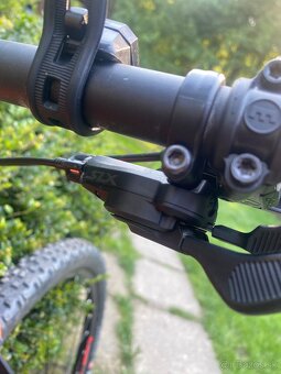 EXKLUZÍVNE Prémiový MTB bicykel s váhou len 8,1 kg - 12