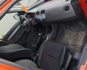 Suzuki Swift - 12