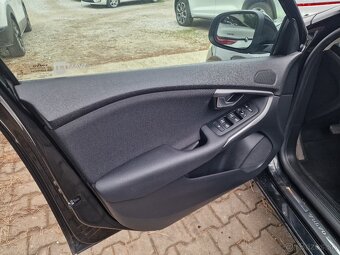 Volvo V40 D2 2.0L 120k Geartronic Momentum (diesel) - 12