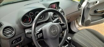 Opel corsa 2011 - 12