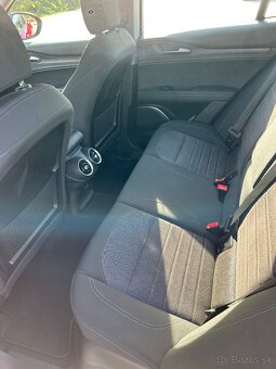 Alfa Romeo Stelvio 2.0 - 12