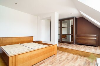 Exkluzívne na predaj krásny mezonetový 5 izbový byt o výmere - 12
