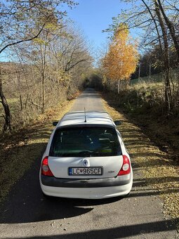 Renault Clio 1.4 16v - 12