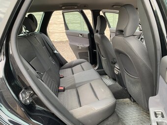 VOLVO V50 2.4 D5 MOMENTUM A/T SPORT - 12