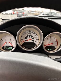 Dodge caliber - 12