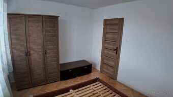Od augusta: 3i byt so zariadením na Ružovom háji - 12