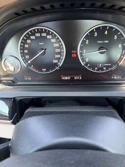 Bmw F01 750i - 12