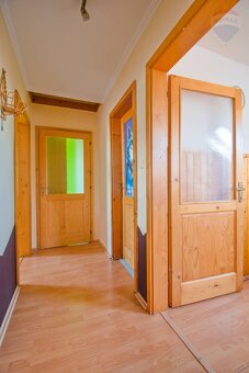 Na predaj dva byty, garáž, dvor, terasa, centrum mesta Veľký - 12