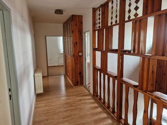 5-izbový rodinný dom v obci Koš pri Prievidzi - 12