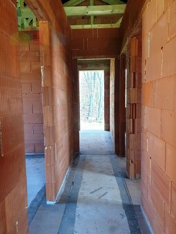  Na predaj rozostavaný 4-izbový rodinný dom – tehlová novo - 12