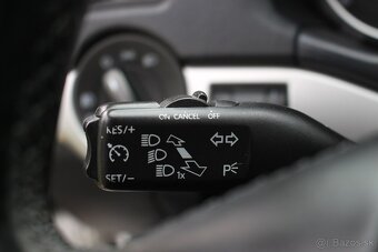 Škoda Octavia Combi 2.0 TDI CR Elegance, DPH, Vyhr. Sedadlá - 12
