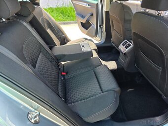 ŠKODA SUPERB COMBI 2.0 CRTDI 140 KW DSG 4X4 STYLE r.v 2018 - 12