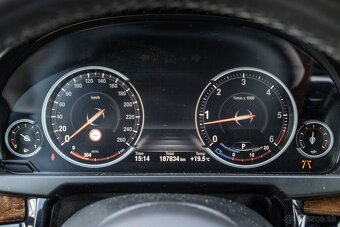 BMW X5 xDrive40d A/T - 12