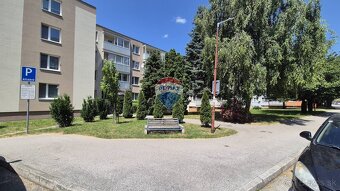 Garsónka 30 m2 v centre Brezová pod Bradlom - 12