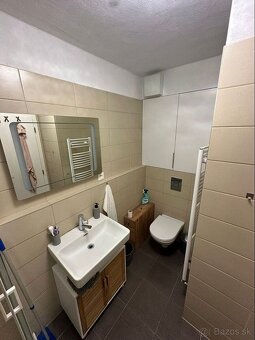 Ponúkame na predaj moderný 2-izbový byt s klimatizáciou, pri - 12
