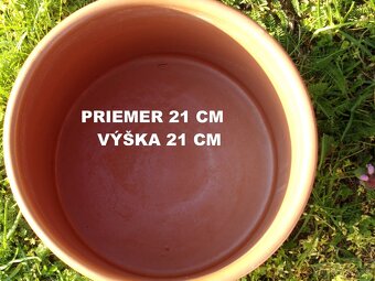 ČREPNÍKY, BONSAJ, OBALY NA KVETY - RETRO - 12