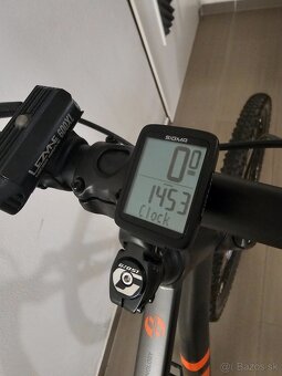 Ghost Square Cross 2022 - 12