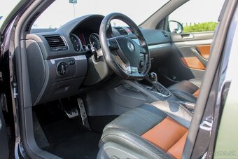 Volkswagen Golf R32 V6 184kw - 12