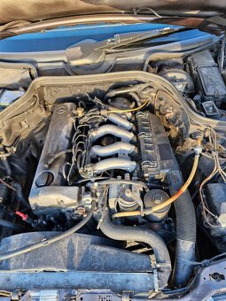 Mercedes-Benz E 250D W124 - 12