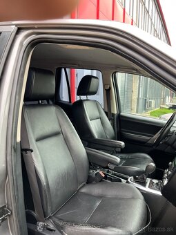 REZERVOVANE Land Rover Freelander 2 2.2 HSE 118kW - 12