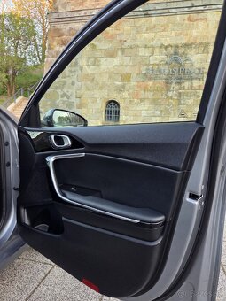 Kia Ceed SW 1.5 T-GDi 117.5kw - Gold - 12