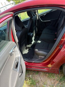 VOLVO S60 - 12
